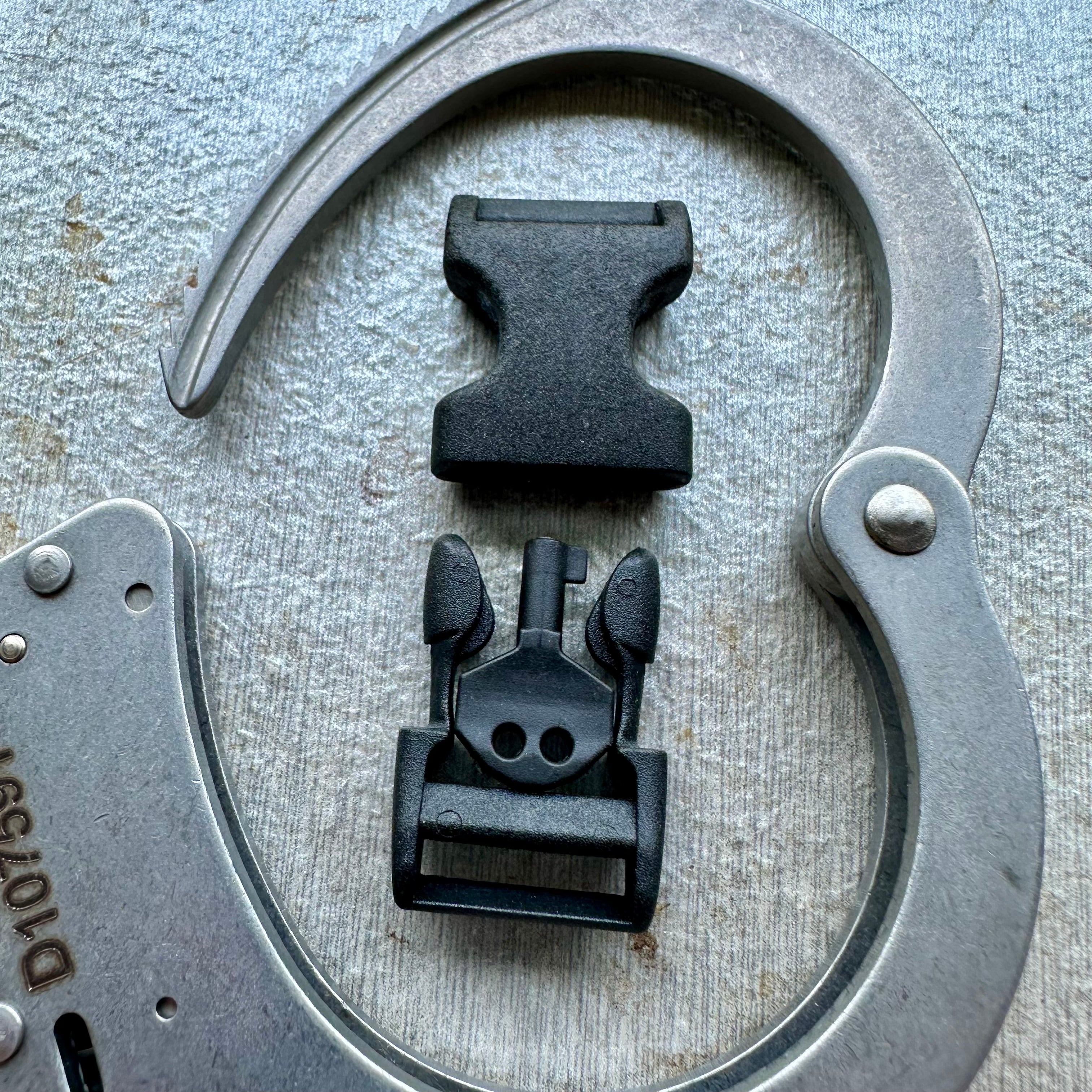SERE Handcuff Key Buckle